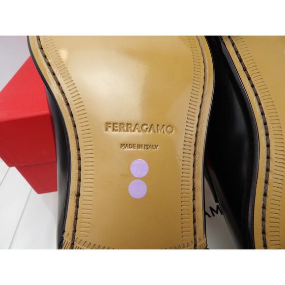 NIB FERRAGAMO BLACK LEATHER DESMOND GANCINI BIT LOGO LOAFERS 9.5 EE ITALY main image 10